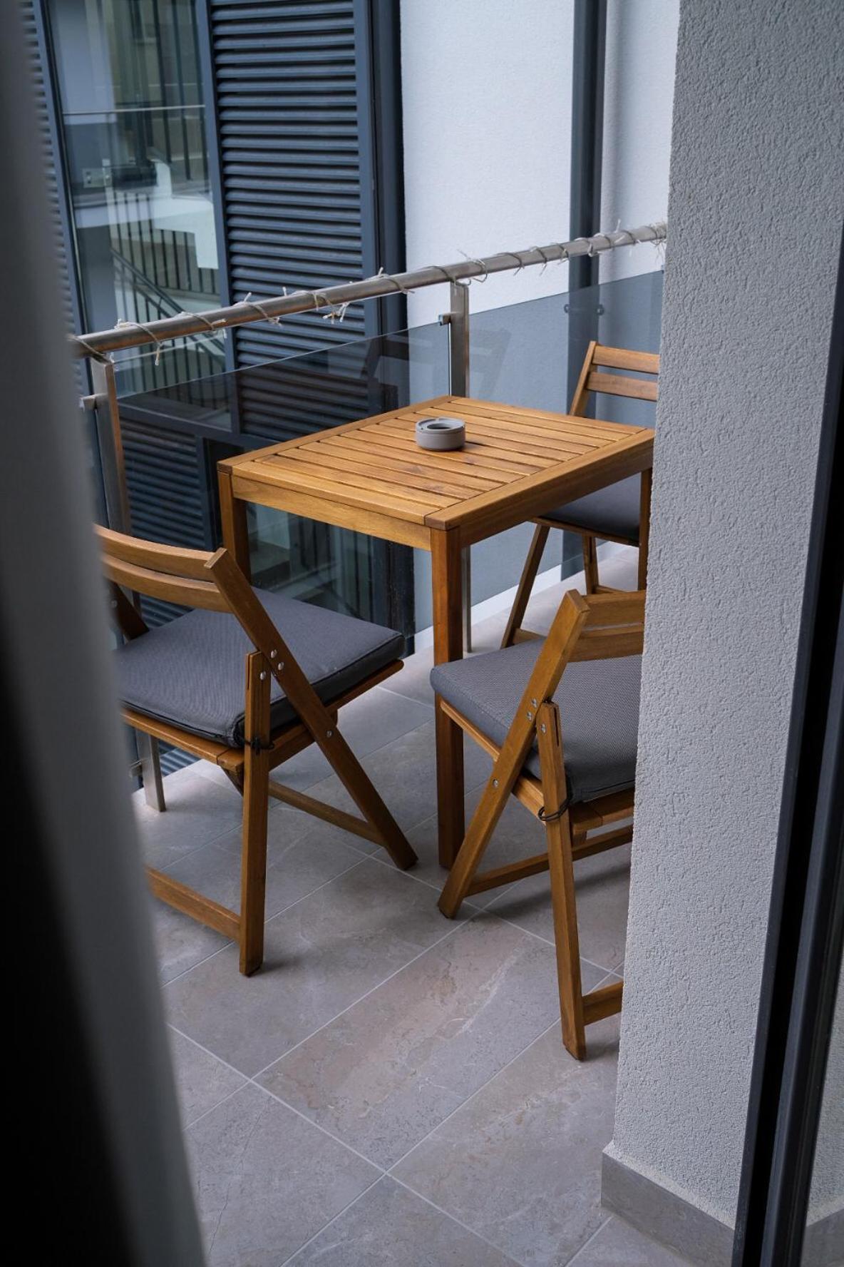 Cityscape Apartment ~ Ac/Indoor Parking/Balcony 布达佩斯 外观 照片